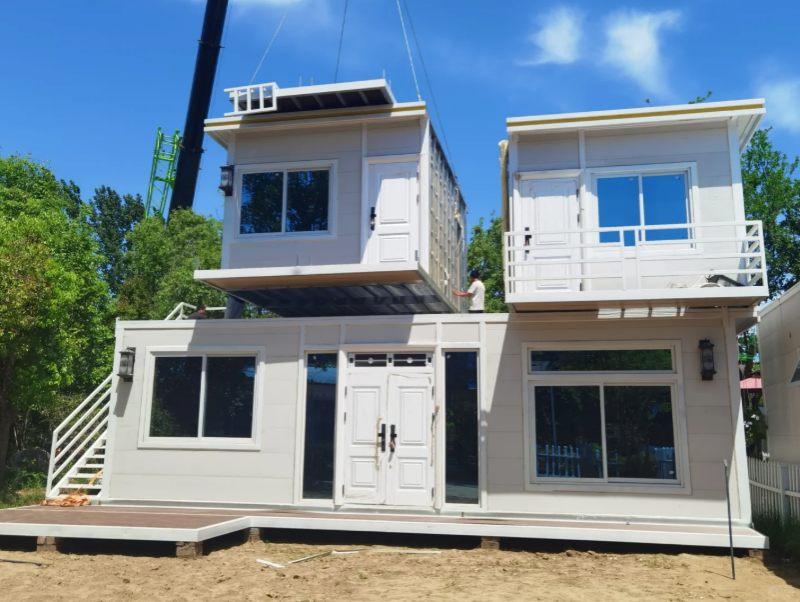 Expandable Container Homes.jpg
