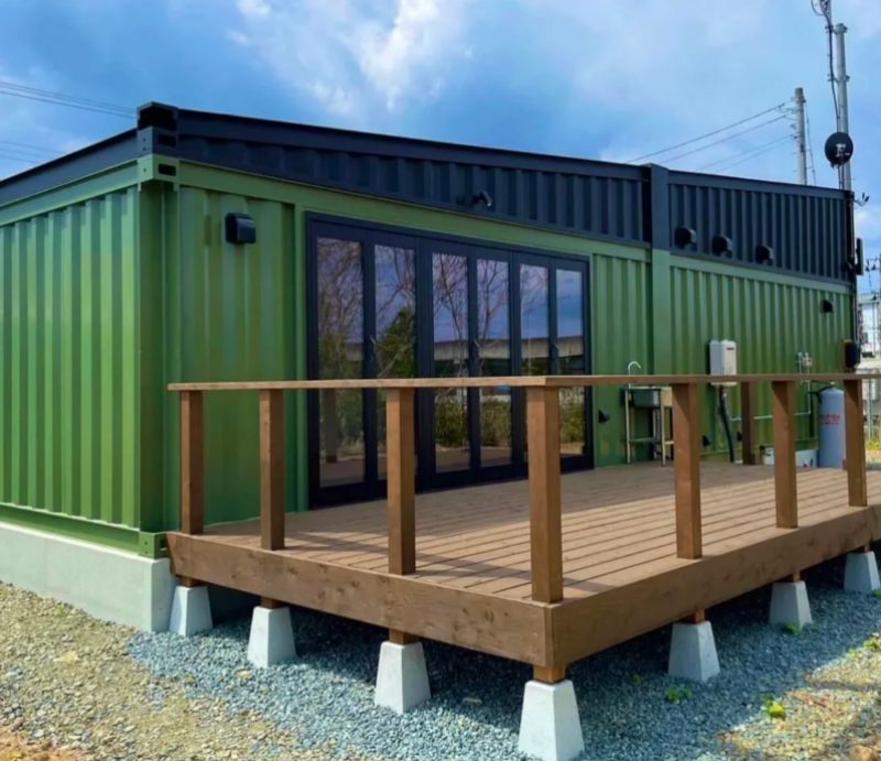 Building a House Using Shipping Containers.jpg