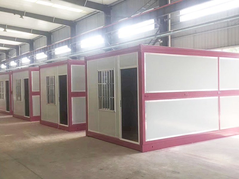 Folding Container House.jpg Folding Container House.jpg