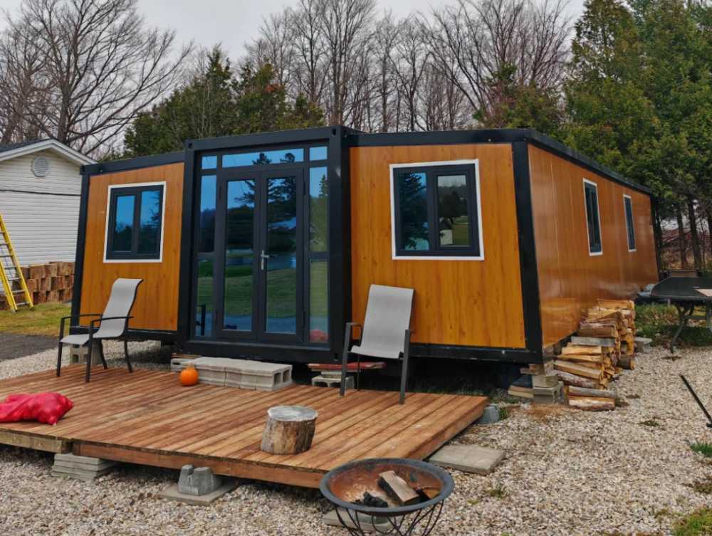 Prefabricated Container Houses vs. Traditional Houses.jpg