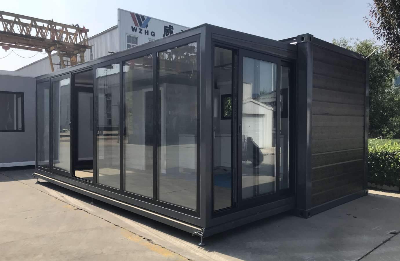 Slide-Out Container Home for Living & Accommodation