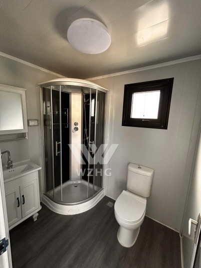 Bathroom with separated wet and dry areas.jpg Bathroom with separated wet and dry areas.jpg
