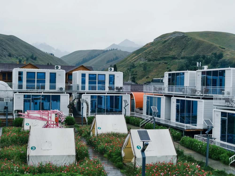 Container Accommodation for Hotels and Resorts.jpg