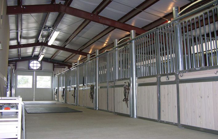 Steel structure horse barn